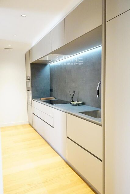 Apartamento de Lujo con 2 Dormitorios y Terraza con Piscina en Passeig de Gracia, Barcelona