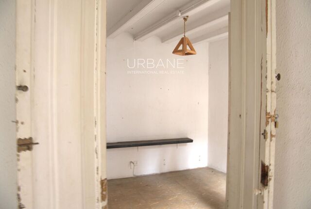 Oportunidad única con gran terraza en Ciutat Vella – 146 m² + 56 m² en Carrer de Ferran