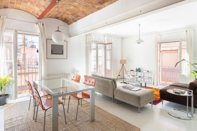 Sonniges Eck-Penthouse mit privater Terrasse im Gotischen Viertel