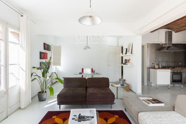 Sonniges Eck-Penthouse mit privater Terrasse im Gotischen Viertel