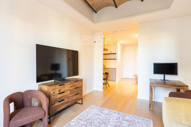 Neuwertige Designerwohnung zur Langzeitmiete mit Concierge und Fitnessraum im Herzen des Eixample, Barcelona