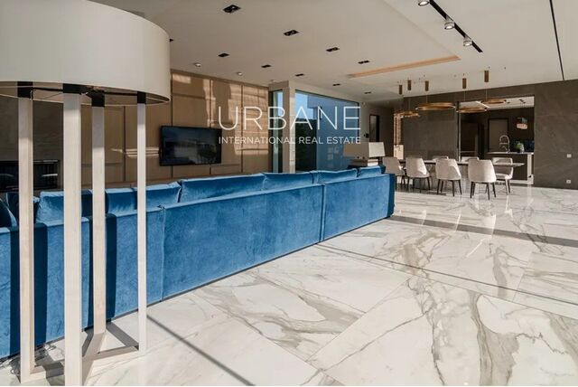 Vila de luxe de 5 llits a primera línia de golf a una hora de Barcelona