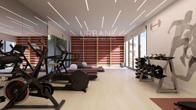 Apartamento de 2 dormitorios con piscina climatizada, gimnasio y jardines en complejo premium