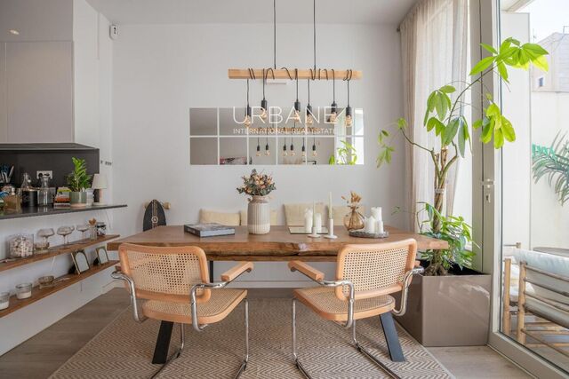 Lujoso Piso con Espectacular Terraza de 26;5m² y Piscina en Poblenou