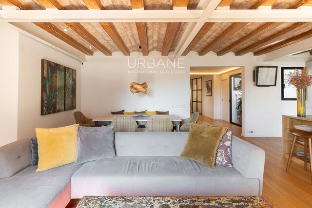 Historic Charm and Timeless Elegance – Your New Home in the Heart of the Gothic Quarter