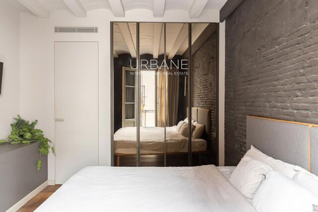 Appartement Haut de Gamme Entièrement Rénové au Cœur de Barcelone