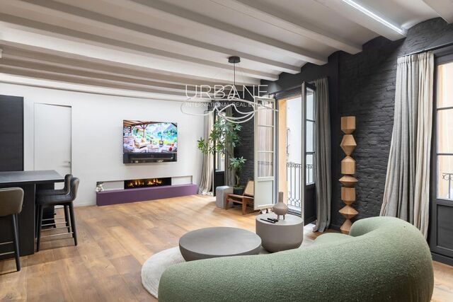 Appartement Haut de Gamme Entièrement Rénové au Cœur de Barcelone