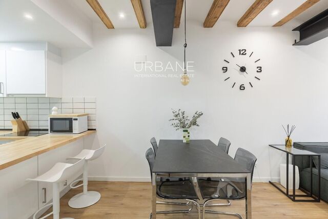 Luminoso apartamento reformado de 2 dormitorios con diseño moderno en El Raval, Barcelona