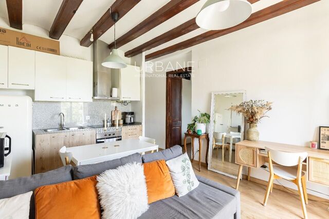 Helle, außenliegende 2‑Zimmer‑Wohnung mit großem Wertsteigerungspotenzial.
