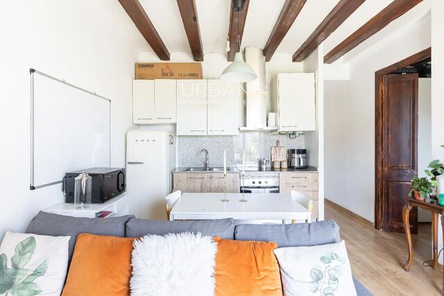 Helle, außenliegende 2‑Zimmer‑Wohnung mit großem Wertsteigerungspotenzial.