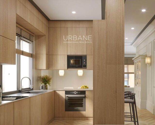 Luxury 4-bedroom apartment on VIA Augusta, 128m2 &amp; parking possibility