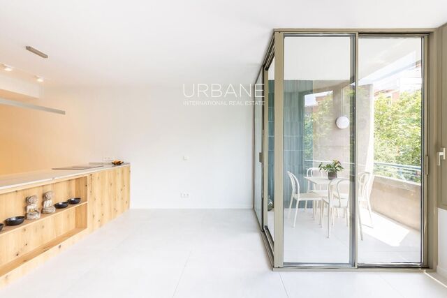 Apartamento 3 Dormitorios Renovado 2026 Sant Antoni Barcelona con Terraza Privada