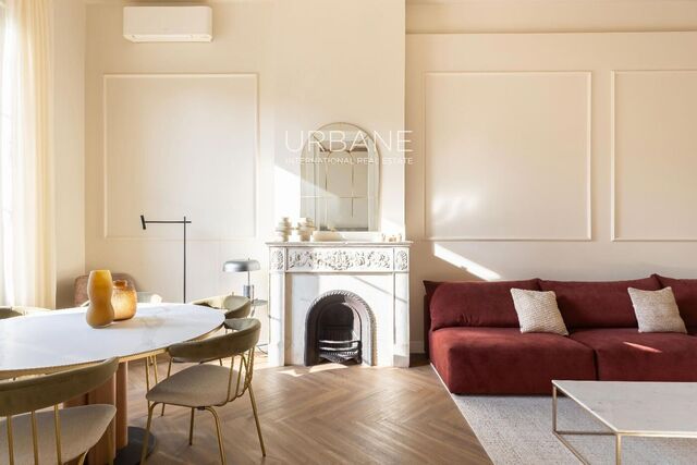 Lujoso Piso de 3 Habitaciones en Ciutat Vella | Azotea y Vistas al Mar
