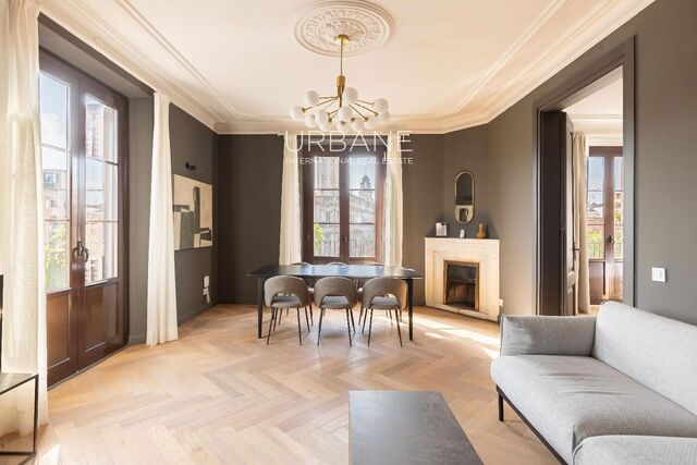 Elegancia Histórica y Lujo Moderno en el Corazón de Barcelona