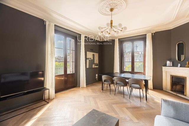 Elegancia Histórica y Lujo Moderno en el Corazón de Barcelona