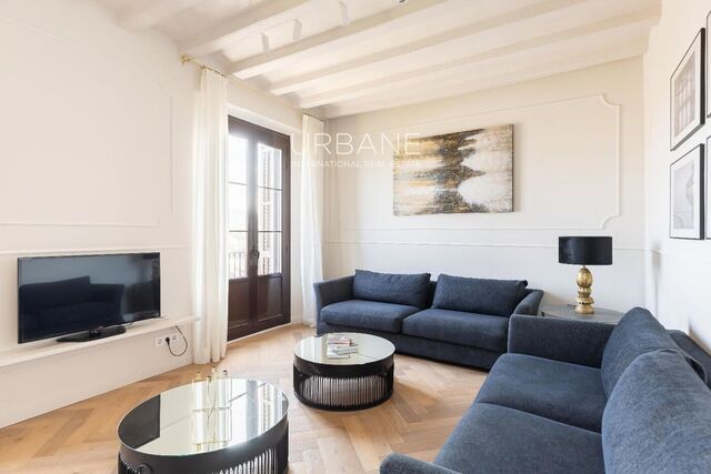 Elegancia histórica y lujo moderno en el corazón del barrio de la Ribera en Barcelona