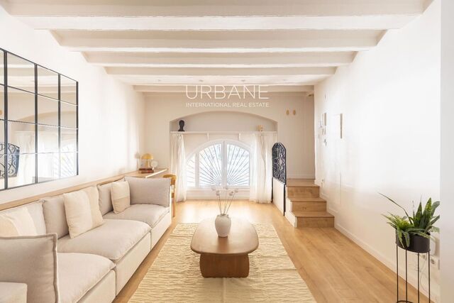 Exclusivo Piso Renovado de 1 Habitación en Ciutat Vella | Edificio Histórico y Azotea