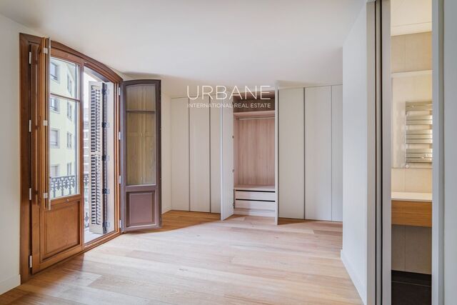 Superbe appartement rénové de 3 chambres à vendre dans l'Eixample, Barcelone