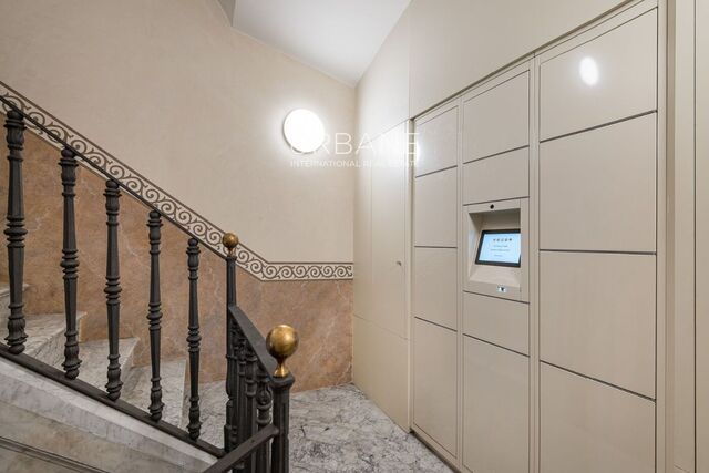 Superbe appartement rénové de 3 chambres à vendre dans l'Eixample, Barcelone
