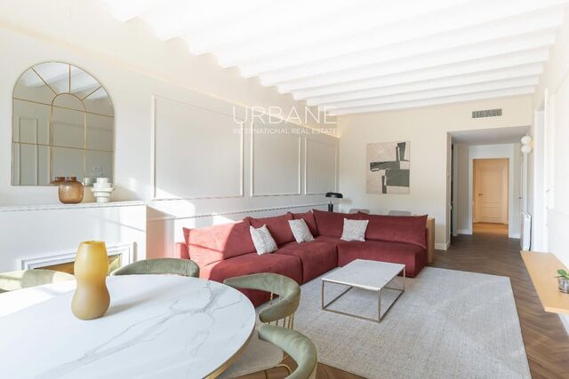 Lujoso Piso Histórico de 3 Hab. en Ciutat Vella | Piscina y Azotea