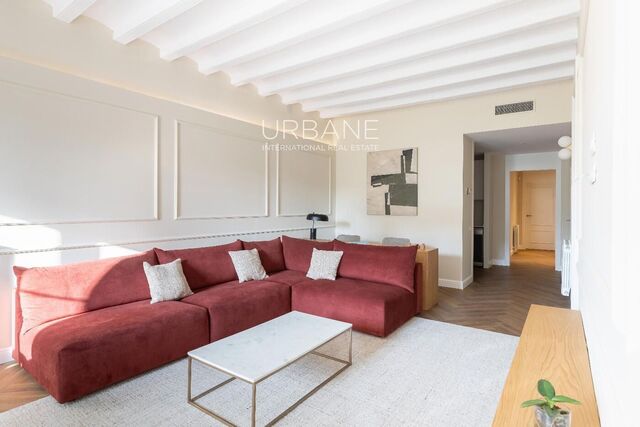 Lujoso Piso Histórico de 3 Hab. en Ciutat Vella | Piscina y Azotea