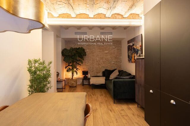 Piso de 3 Dormitorios con Terraza, Piscina y Exclusivas Zonas Comunes en Venta en Ciutat Vella