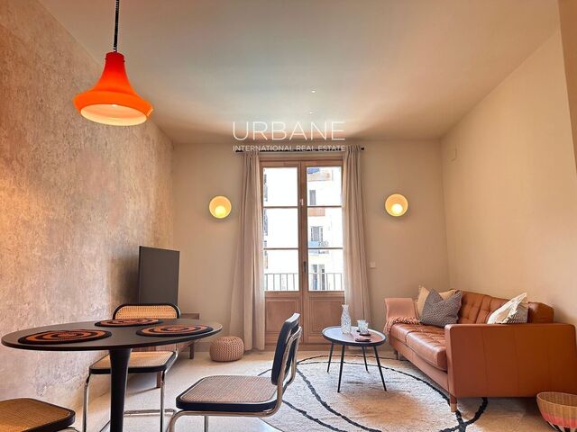 Apartamento de Diseño a Estrenar con Balcón Privado y Terraza en el Corazón de Barcelona