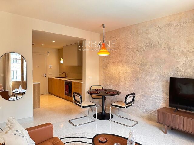 Apartamento de Diseño a Estrenar con Balcón Privado y Terraza en el Corazón de Barcelona