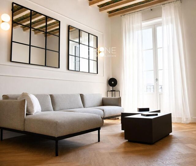 Luxury 2-Bedroom Apartment for Sale in Barcelona | Renovated, Furnished, Balconies & Rooftop Pool