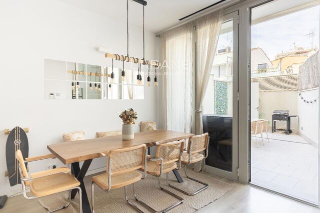 Moderno apartamento a pocos pasos de la playa en Poblenou | Terraza y piscina en la azotea