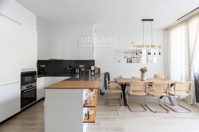 Moderno apartamento a pocos pasos de la playa en Poblenou | Terraza y piscina en la azotea