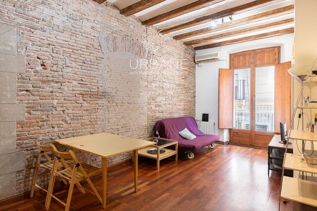 Lloguer temporal (només per a estades d'oci i culturals) | Apartament moblat de 2 habitacions al Barri Gòtic de Barcelona, a prop de Port Vell