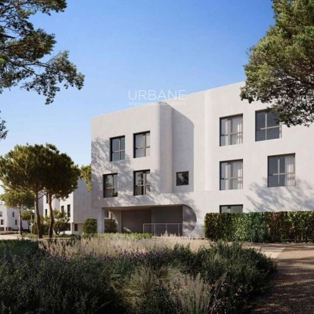 Residencia de lujo de 4 dormitorios con gran jardín privado en la Costa Dorada