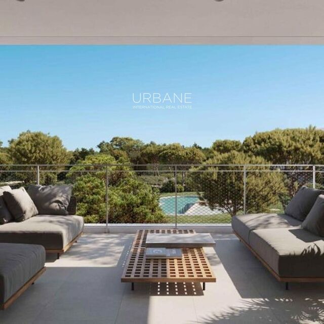 Lujoso apartamento en segunda planta con 3 dormitorios y gran terraza en la Costa Dorada