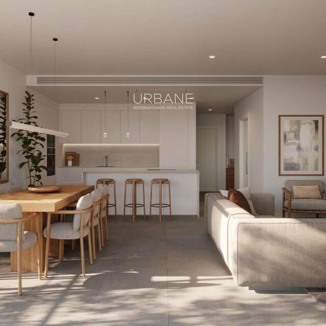 Lujoso apartamento en segunda planta con 3 dormitorios y terraza panorámica en la Costa Dorada
