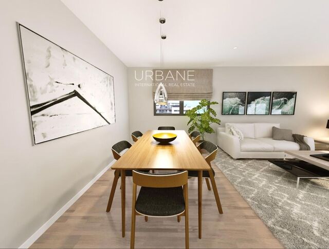 Exclusiva residencia de lujo en Badalona: Elegante apartamento con vistas al mar, amplia terraza y piscinas en la azotea