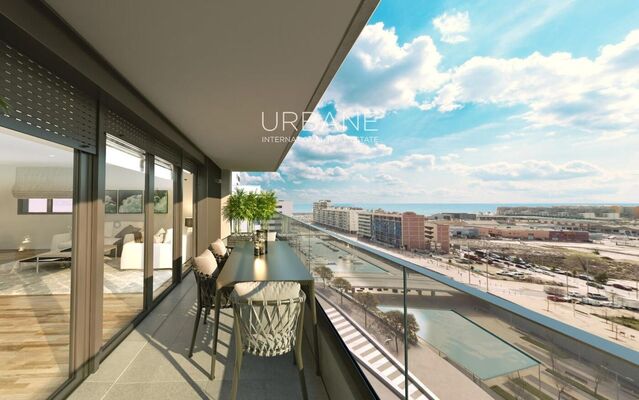 Luminoso apartamento de 96 m² con 3 dormitorios, terraza y piscina en la costa