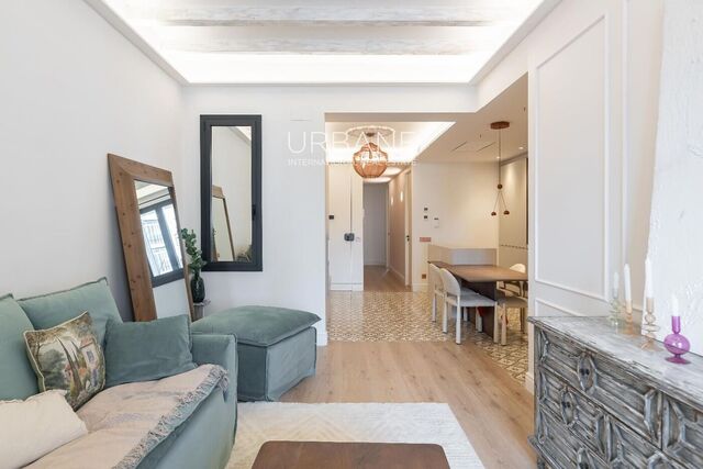 Apartamento de lujo de 3 dormitorios con terraza en venta en la Dreta de l'Eixample