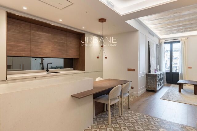Apartamento de lujo de 3 dormitorios con terraza en venta en la Dreta de l'Eixample