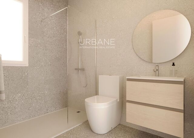 Encantadora Casa Pareada en Finestrat con Vistas al Mar y Jardín Privado