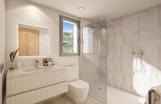 Exclusivo apartamento de 2 dormitorios en Grand Bay, Manilva – Elegancia y estilo de vida mediterráneo