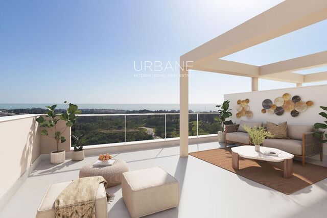 Exclusivo Apartamento Moderno de 3 Dormitorios con Vistas Panorámicas y Piscina en la Costa del Sol