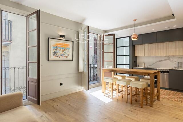 Espectacular Piso con Encanto Histórico en el Corazón del Barrio Gótico, Barcelona