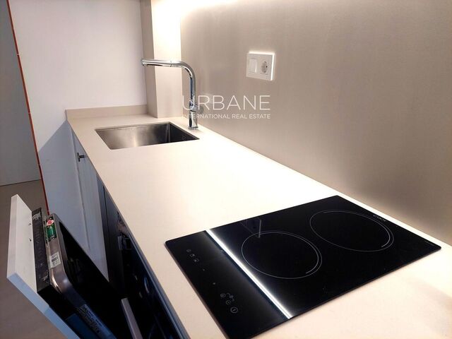 Apartamento totalmente reformado con vistas al mar en La Barceloneta
