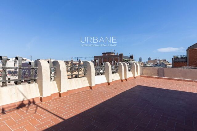 Ático con encanto en el Quadrant d'Or con vistas a la Sagrada Família y al mar