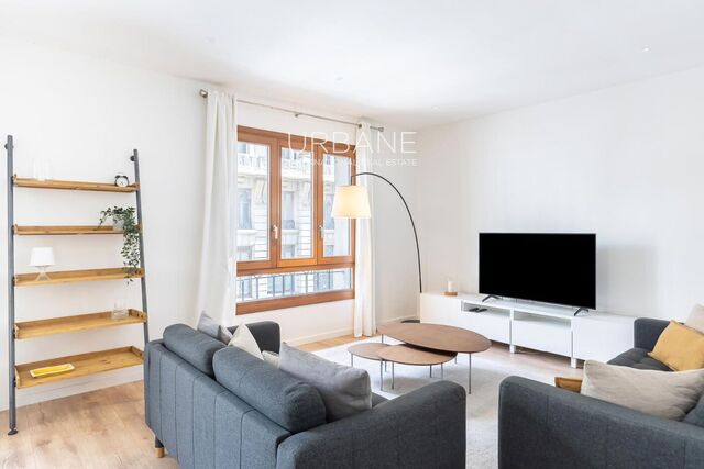 Superbe appartement d'angle rénové sur Via Laietana