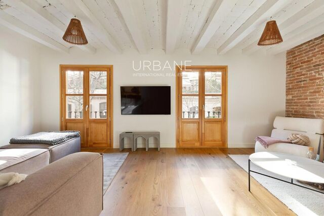 Exclusiu apartament de 2 dormitoris al Carrer Trafalgar, Eixample Dret – Lloguer temporal vacacional