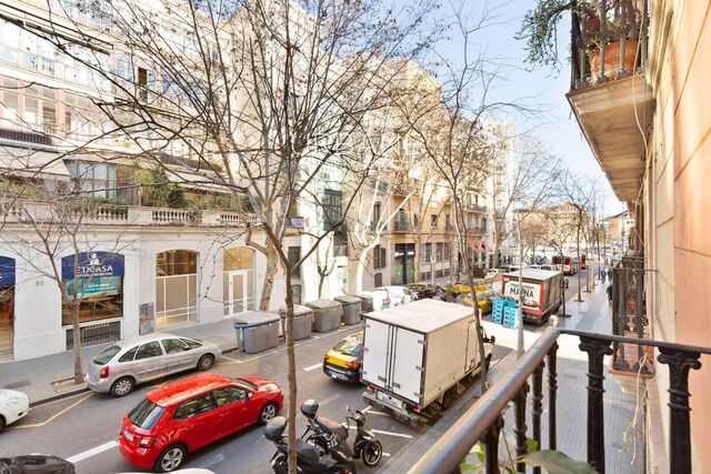 Exclusiu apartament de 2 dormitoris al Carrer Trafalgar, Eixample Dret – Lloguer temporal vacacional