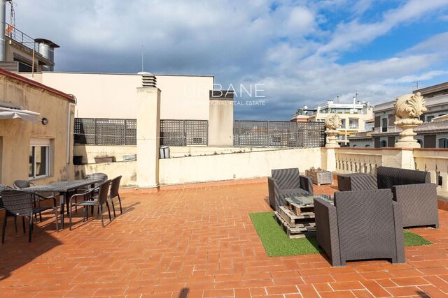 Außergewöhnliches Penthouse mit privater Terrasse in historischer Finca Regia