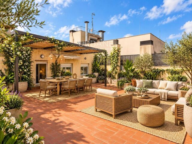 Penthouse d'exception avec terrasse privée dans une Finca Regia historique